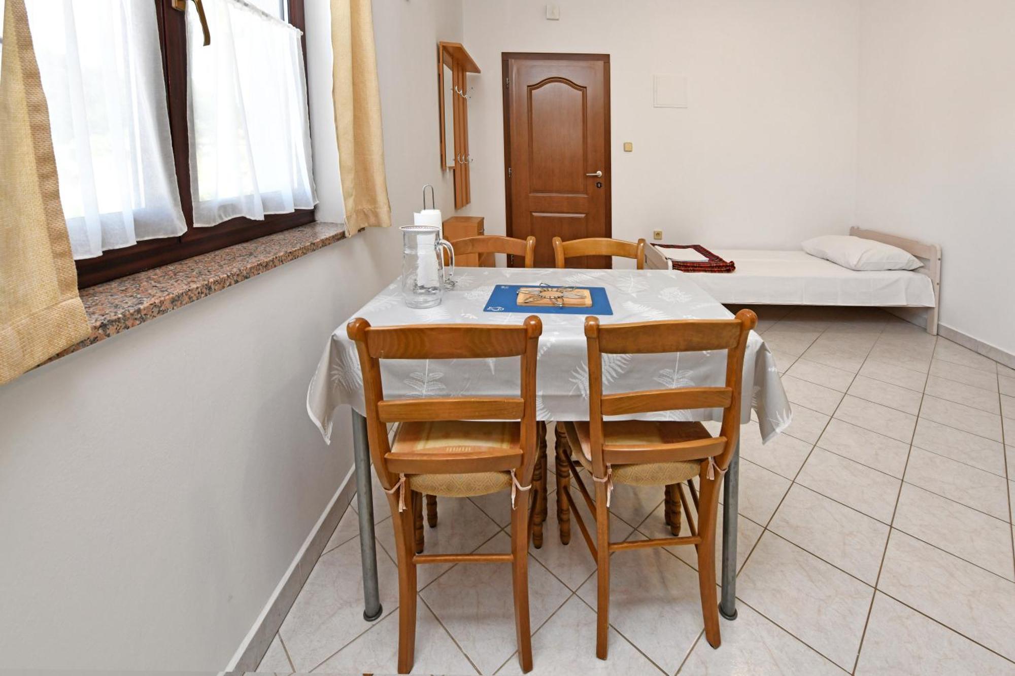 Dulabic Apartment *